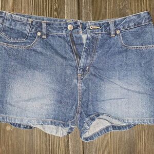 Vintage Y2K Route-66 Juniors Blue Denim Shorts